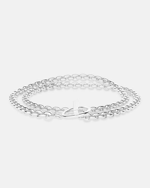 A plated stainless steel chain in silver from Waldor & Co. The model is Dual Chain Polished 