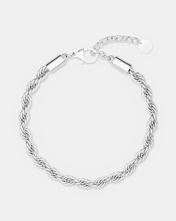 A polished stainless steel chain in silver from Waldor & Co. One size. The model is Olmo Chain Polished
